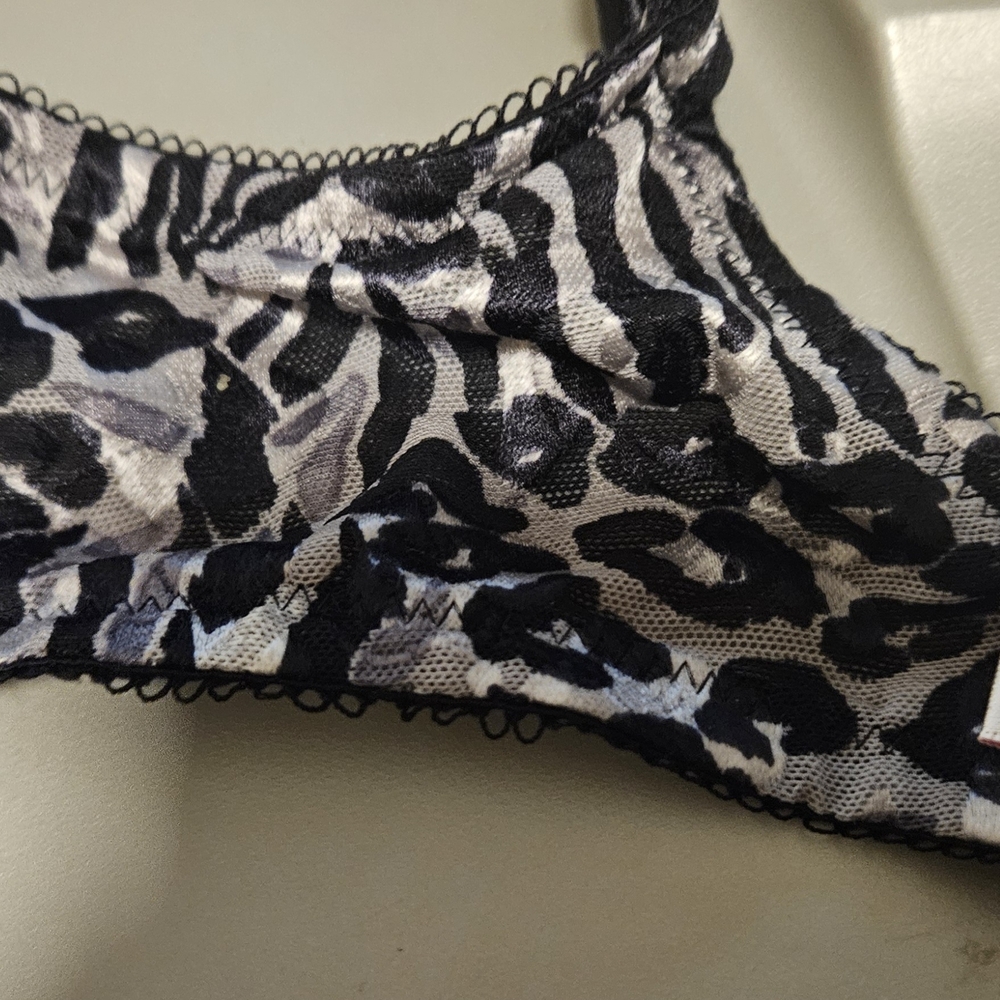 Wacoal Black And Gray Lingerie Set - image 4